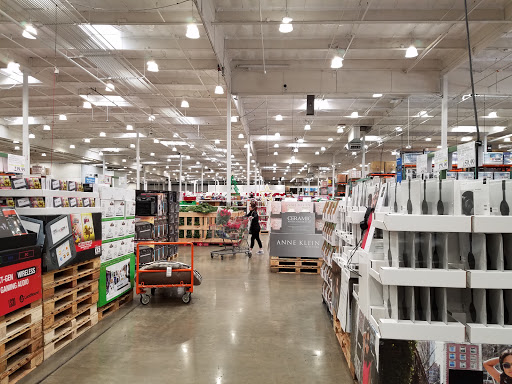 Warehouse store Santa Rosa