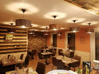 Atmosphère du Restaurant Le St Arnoult à Saint-Arnoult - n°1