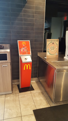 Shopping Mall «Oregon City Shopping Center», reviews and photos, I-205, Oregon City, OR 97045, USA