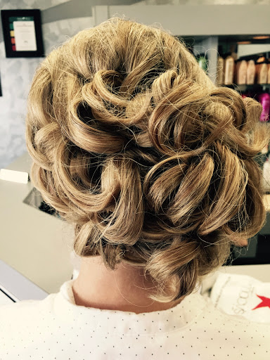Beauty Salon «Mane Connection Hair Salon», reviews and photos, 39265 Grand River Ave, Farmington, MI 48335, USA