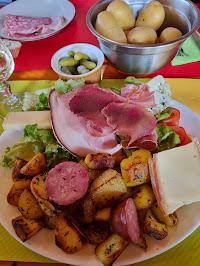 Raclette du Restaurant L'Assiette Comtoise à Sainte-Geneviève-des-Bois - n°1