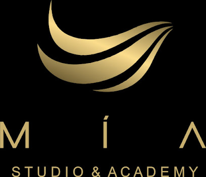 Mía Studio & Academy