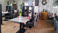 Atmosphère du Restaurant Les Colimençarts à Dun-sur-Meuse - n°4