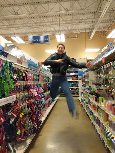 Pet Supply Store «PetSmart», reviews and photos, 700 Lafayette Rd #211, Seabrook, NH 03874, USA