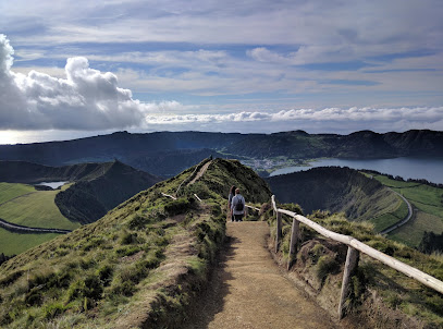 Into The Wild Azores Tours
