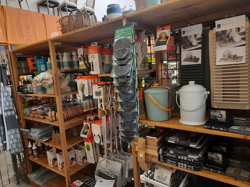 Furniture Store «Cost Plus World Market», reviews and photos, 2410 Walnut St, Cary, NC 27511, USA