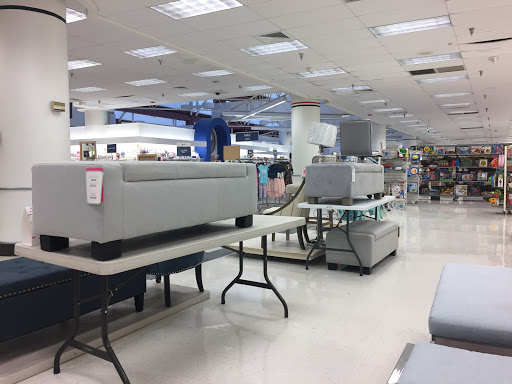 Shopping Mall «Mall At 163rd Street», reviews and photos, 1205 NE 163rd St, North Miami Beach, FL 33162, USA