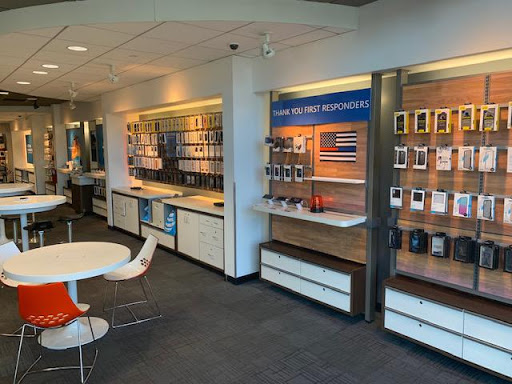 Cell Phone Store «AT&T», reviews and photos, 2224 E Williams Field Rd #105, Gilbert, AZ 85295, USA