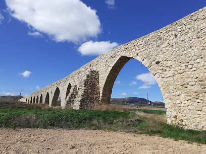 Lugar de interés histórico – Acueducto Los Arcos de Alpuente – Obispo Hernández O Eras