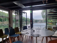 Atmosphère du Restaurant L'avant Seine à Épinay-sur-Seine - n°10
