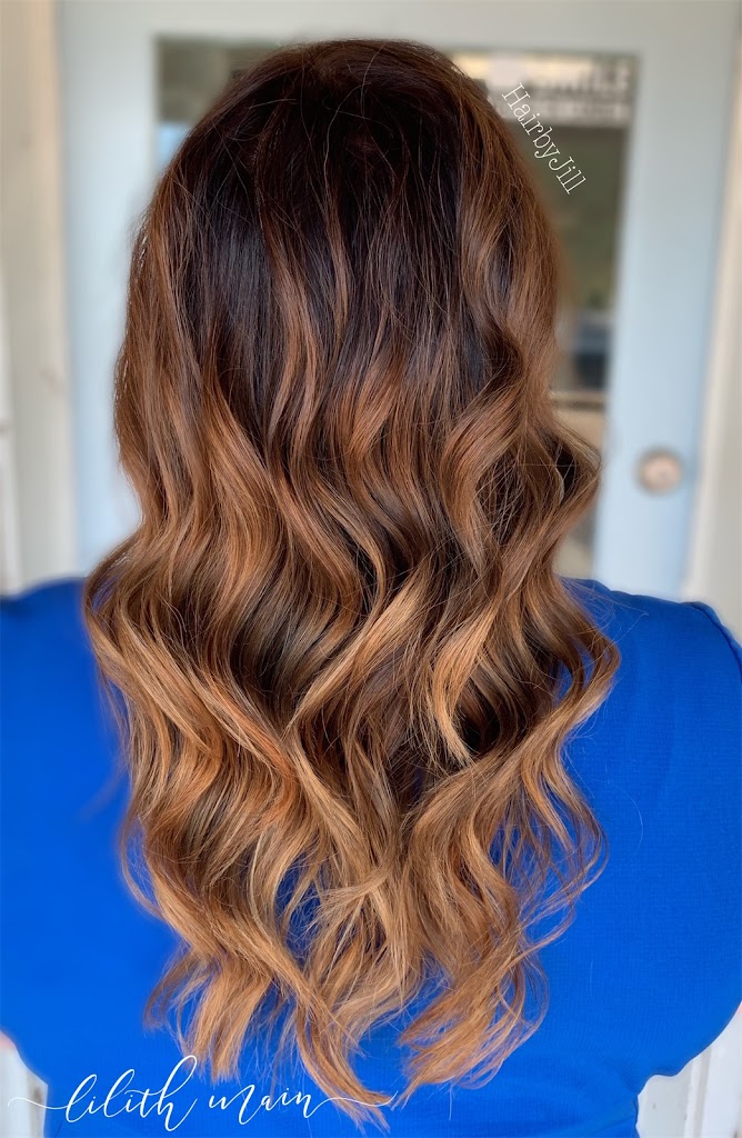 Lilith Main Salon 38059