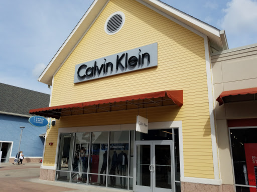 Shopping Mall «Jersey Shore Premium Outlets», reviews and photos, 1 Premium Outlet Blvd, Tinton Falls, NJ 07753, USA