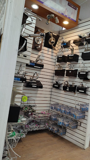 Cabinet Store «Weisman Home Outlets», reviews and photos, 218-01 Merrick Blvd, Springfield Gardens, NY 11413, USA