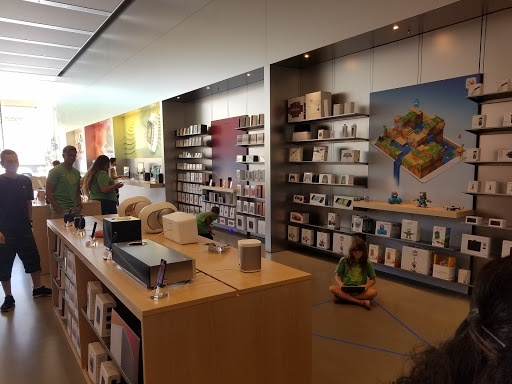 Computer Store «Apple Ridge Hill», reviews and photos, 143 Market Street, Yonkers, NY 10710, USA