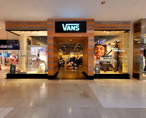 Shoe Store «Vans», reviews and photos, 400 S Baldwin Ave #251, Arcadia, CA 91007, USA