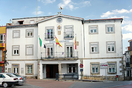 Ayuntamiento de Alcuéscar Pl. España, 1, 10160 Alcuéscar, Cáceres, España
