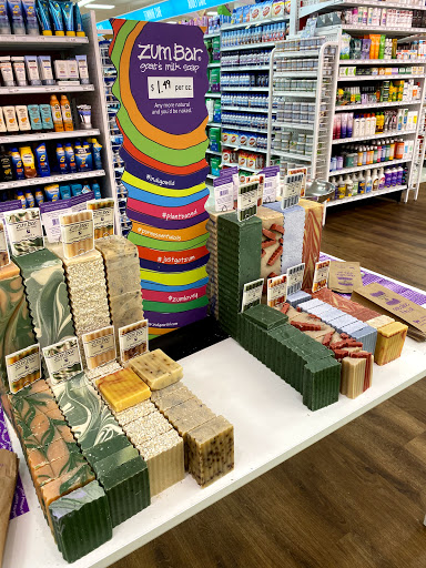 Grocery Store «Winn-Dixie», reviews and photos, 604 Crandon Blvd, Key Biscayne, FL 33149, USA