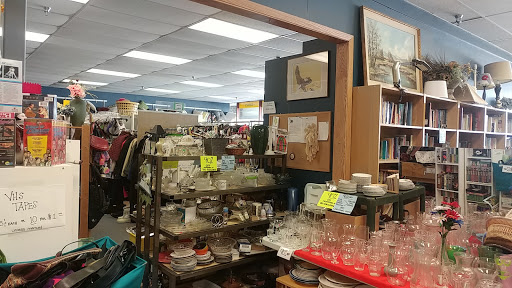 Thrift Store «Treasures Galore The Indoor Garage Sale Thrift Store», reviews and photos, 1964 Rahncliff Ct #800, Eagan, MN 55122, USA