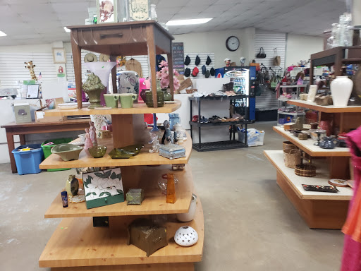 Thrift Store «Miracle Hill Thrift Store - Pete Hollis Blvd Greenville», reviews and photos