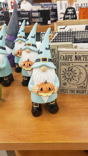 Department Store «T.J. Maxx», reviews and photos, 951 W Pleasant Valley Rd, Parma, OH 44134, USA