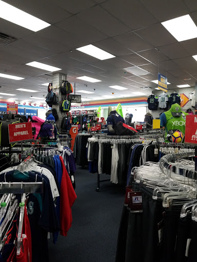 Sporting Goods Store «Big 5 Sporting Goods - Olympia», reviews and photos, 909 Cooper Point Rd SW, Olympia, WA 98502, USA