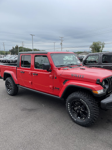 Car Dealer «Elgin Chrysler Dodge Jeep Ram», reviews and photos, 1010 E Chicago St, Elgin, IL 60120, USA