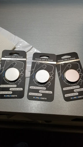 Cell Phone Store «Verizon Authorized Retailer - A Wireless», reviews and photos, 1749 Main St B, Longmont, CO 80501, USA