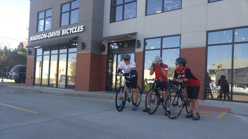 Bicycle Store «Madison & Davis Bicycle Shop», reviews and photos, 912 S 8th St, Quincy, IL 62301, USA