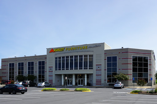 Ashley HomeStore, 5871 Crossroads Cir, Falls Church, VA 22041, USA, 