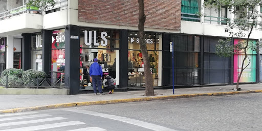 Stores to buy women's sandals Rosario