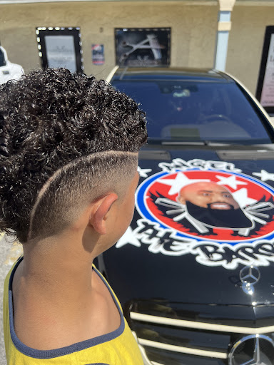 Barber Shop «C & C Executive Barbershop», reviews and photos, 7 S Walton Ave, Tarpon Springs, FL 34689, USA