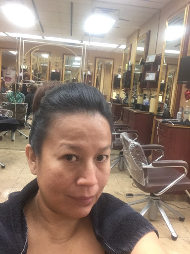 Beauty Salon «Spectrym Hair Salon», reviews and photos, 7202 Austin St, Flushing, NY 11375, USA