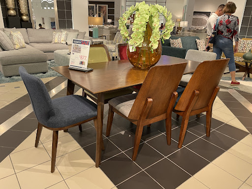 Furniture Store «Rooms To Go & Rooms To Go Kids Furniture Store - Dadeland (Miami)», reviews and photos, 7360 N Kendall Dr, Miami, FL 33156, USA