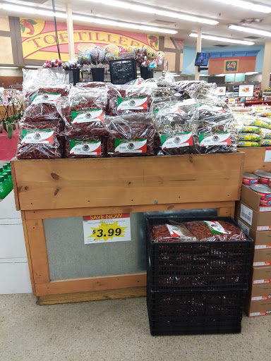 Grocery Store «Supermercado Nuestra Familia», reviews and photos, 1826 Vinton St, Omaha, NE 68108, USA