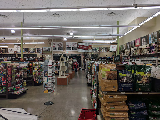 Pet Supply Store «Pet Food Express», reviews and photos, 2531 Fair Oaks Blvd, Sacramento, CA 95825, USA