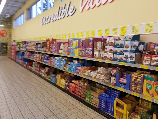 Supermarket «ALDI», reviews and photos, 1412 E Algonquin Rd, Schaumburg, IL 60173, USA