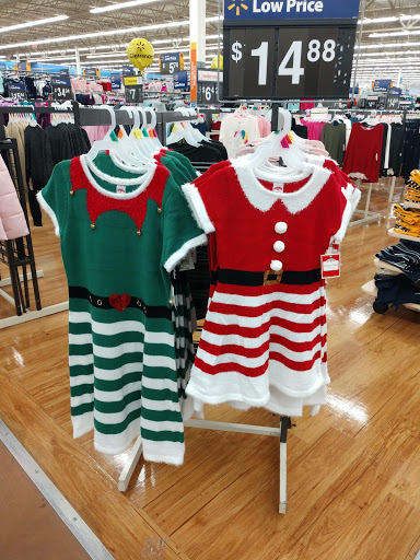 Department Store «Walmart Supercenter», reviews and photos, 14800 Fort Campbell Blvd, Oak Grove, KY 42262, USA