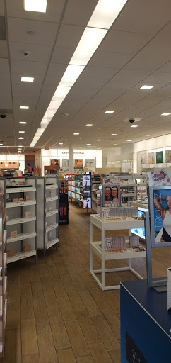 Hair Salon «Ulta Beauty», reviews and photos, 21065 Biscayne Blvd, Aventura, FL 33180, USA