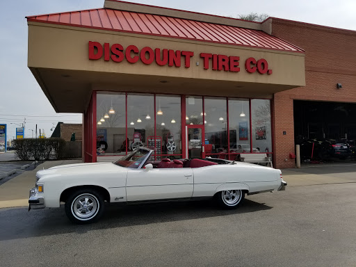 Tire Shop «Discount Tire Store - Crestwood, IL», reviews and photos, 13550 S Cicero Ave, Crestwood, IL 60445, USA