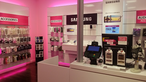 Cell Phone Store «T-Mobile», reviews and photos, 3195 Zinfandel Dr #2, Rancho Cordova, CA 95670, USA