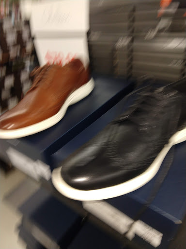 Shopping Mall «Orange Promenade Shopping Ctr», reviews and photos, 80 Boston Post Rd, Orange, CT 06477, USA