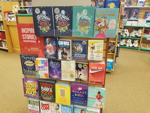 Book Store «Barnes & Noble», reviews and photos, 17111 Haggerty Rd, Northville, MI 48168, USA