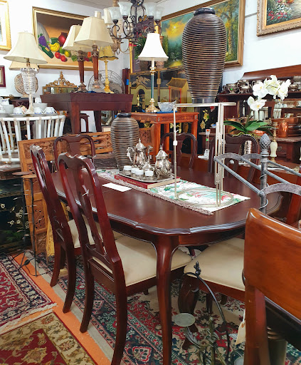 Thrift Store «Waldans Antiques Buy & Sell», reviews and photos, 4209 SW 75th Ave, Miami, FL 33155, USA