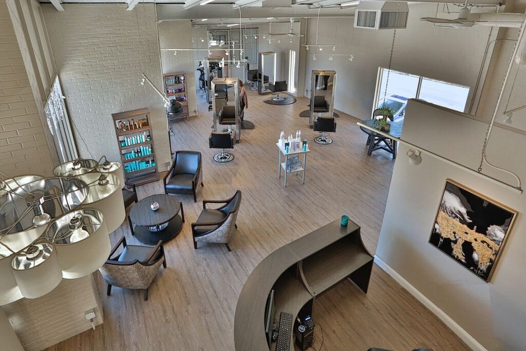 Elle Salon 01867
