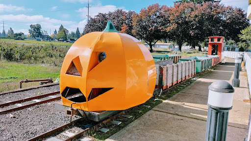 Railroad Company «Flower Farmer», reviews and photos, 2512 N Holly St, Canby, OR 97013, USA