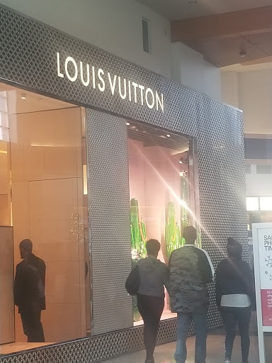 Jewelry Store «Tiffany & Co.», reviews and photos, 4400 Sharon Rd, Charlotte, NC 28211, USA