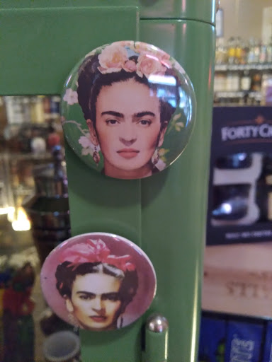 Liquor Store «Pig Liquors», reviews and photos, 519 S Presa St, San Antonio, TX 78205, USA