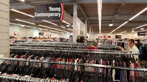 Department Store «Boston Store Clearance Center», reviews and photos, 5659 S 27th St, Milwaukee, WI 53221, USA