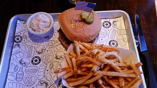 Shopping Mall «Fashion Outlets of Chicago», reviews and photos, 5220 Fashion Outlets Way, Rosemont, IL 60018, USA