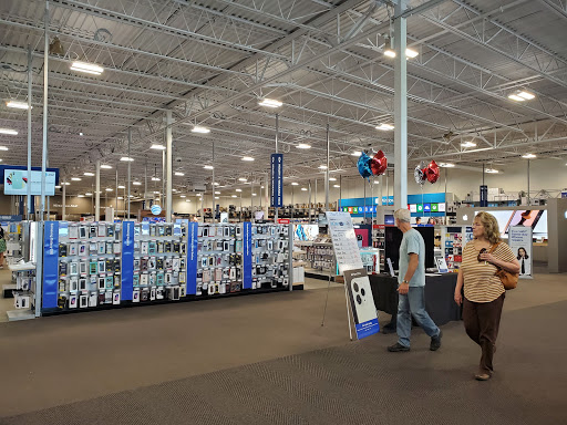 Electronics Store «Best Buy», reviews and photos, 19555 W Bluemound Rd, Brookfield, WI 53045, USA
